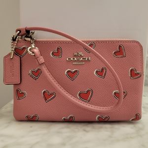 Coach | Corner Zip Wristlet, Hearts Print